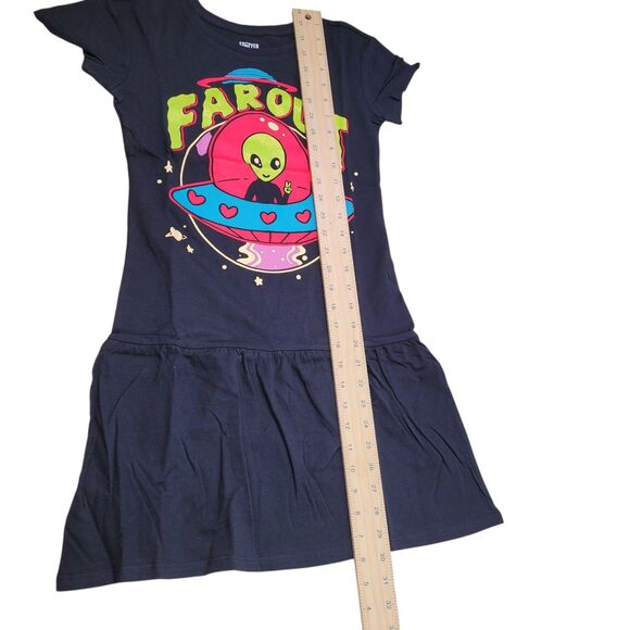 Spotted Zebra Girl Far Out Spaceship Lovely Alien Black Dress Size Medium(8) - Picture 9 of 9